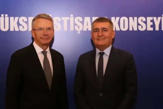 TÜSİAD Başkanı Orhan Turan ve Ömer Aras'a yurt dışına çıkış yasağı